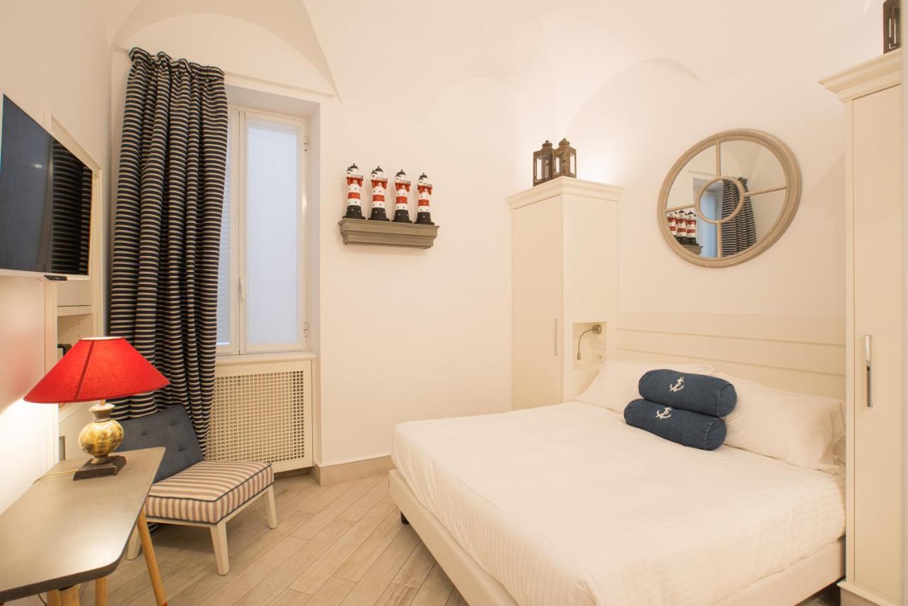 Hotel Marina Charming Rooms فينالي ليغوري المظهر الخارجي الصورة