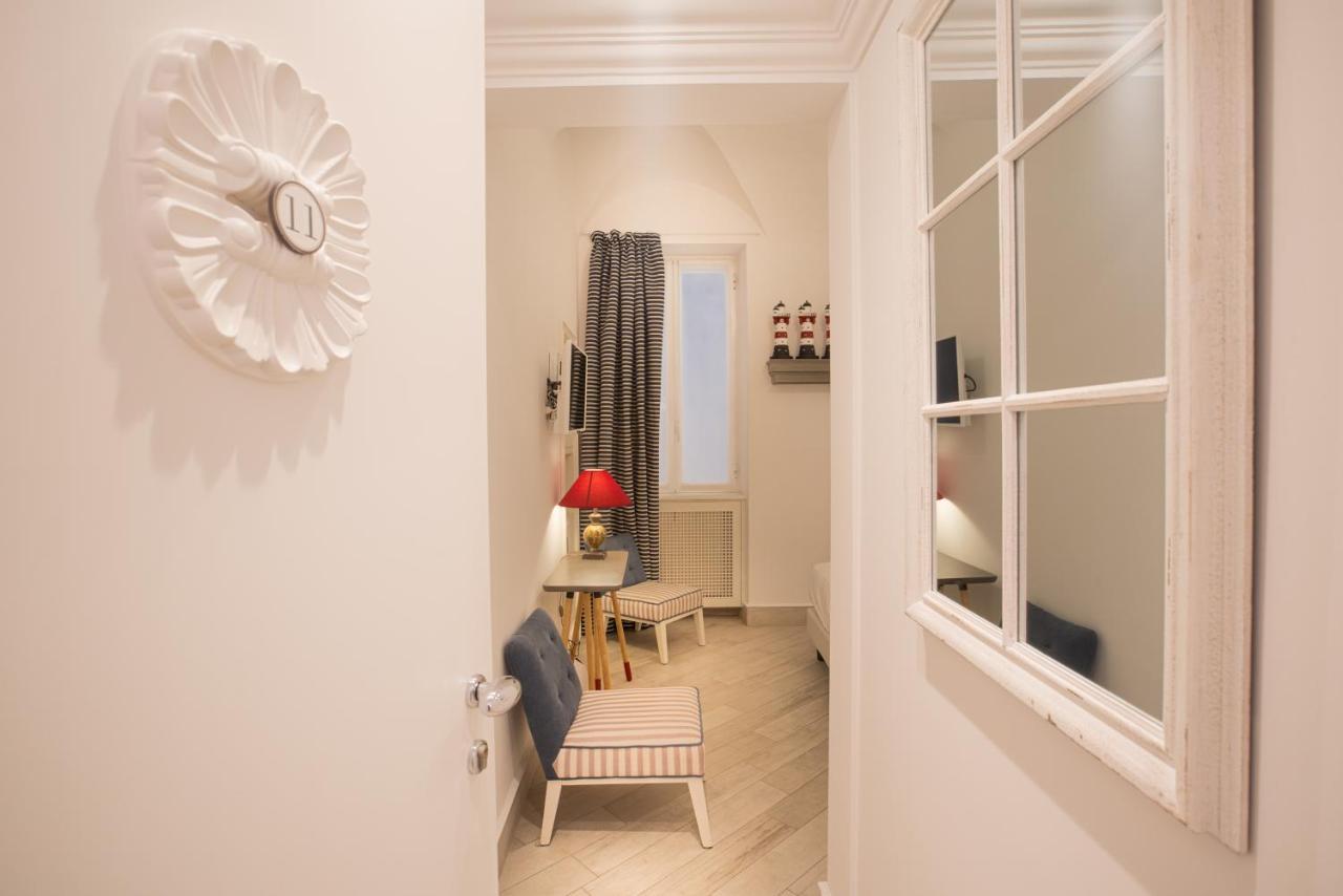 Hotel Marina Charming Rooms فينالي ليغوري المظهر الخارجي الصورة