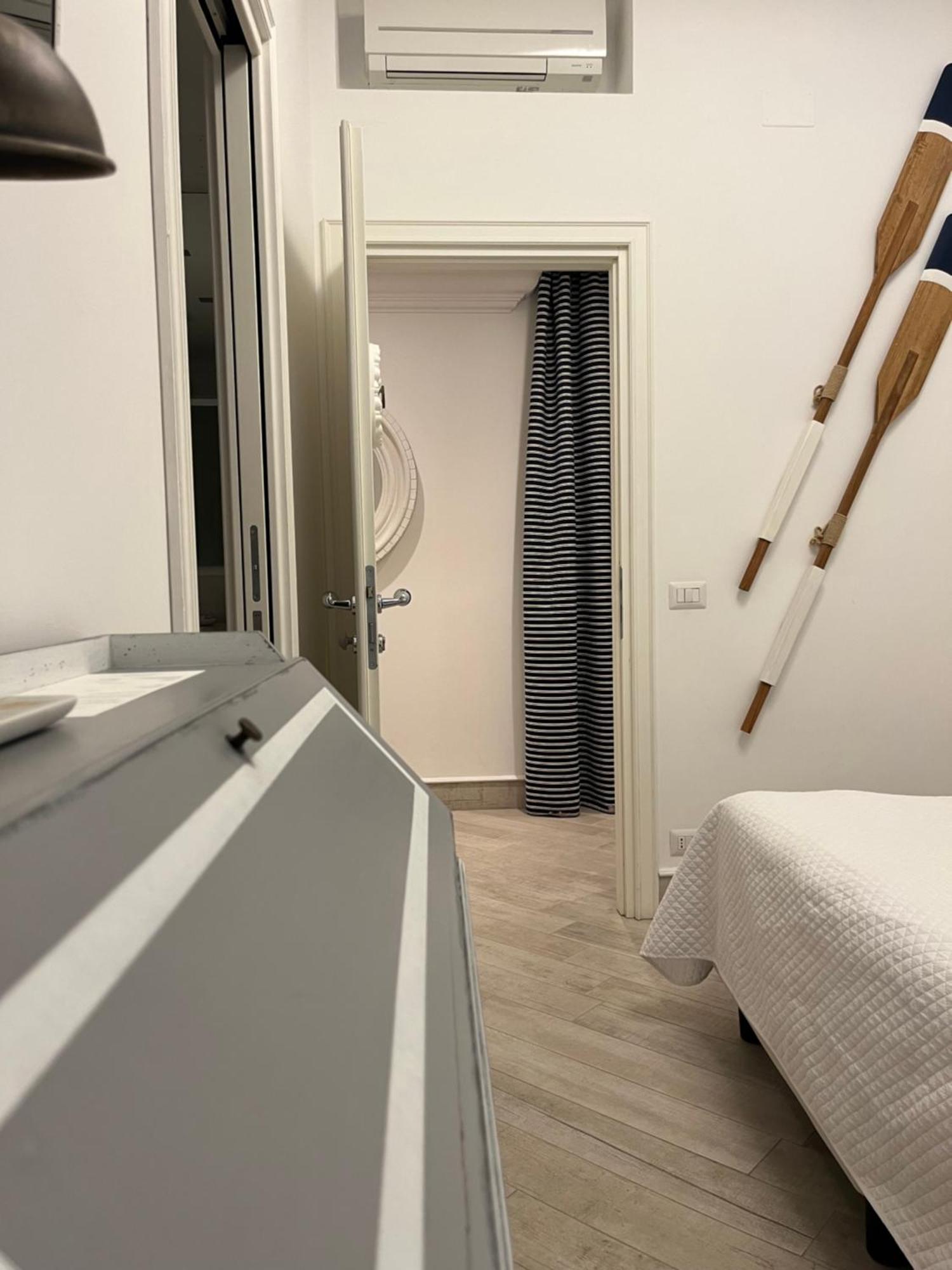 Hotel Marina Charming Rooms فينالي ليغوري المظهر الخارجي الصورة