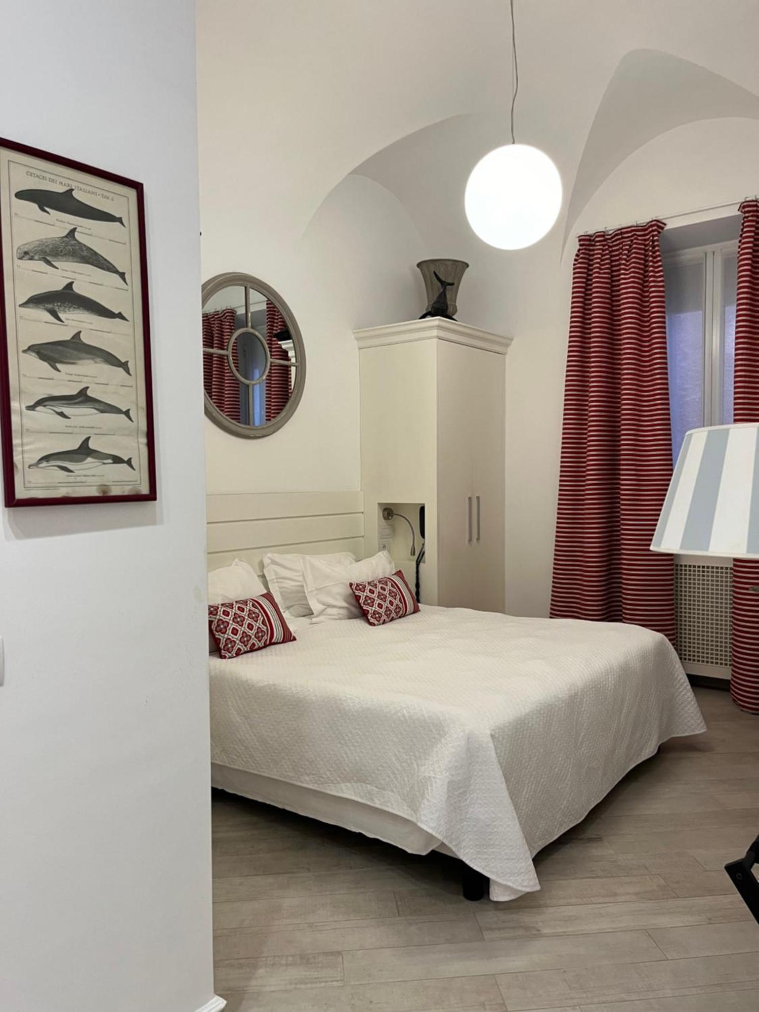 Hotel Marina Charming Rooms فينالي ليغوري المظهر الخارجي الصورة