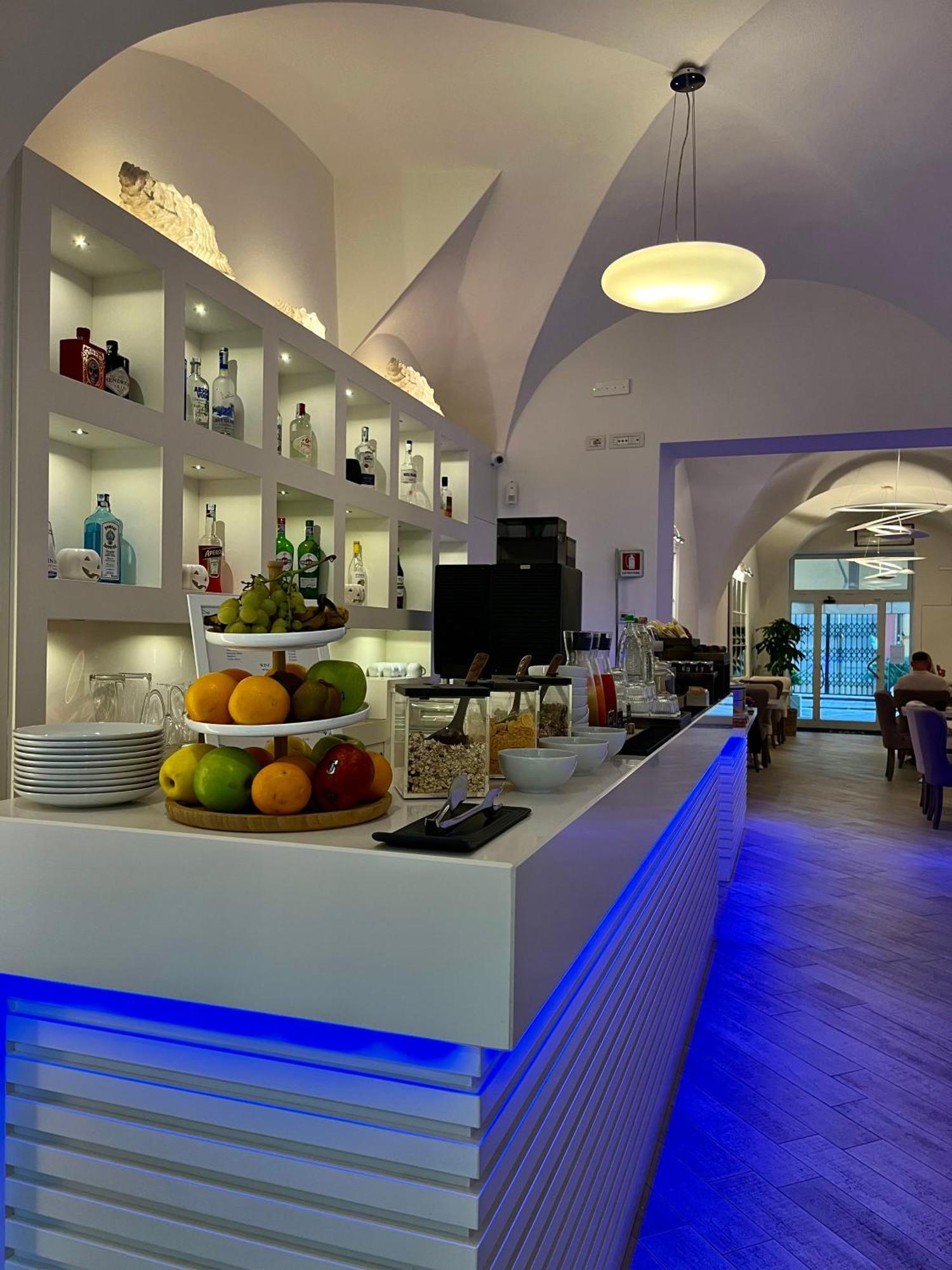 Hotel Marina Charming Rooms فينالي ليغوري المظهر الخارجي الصورة